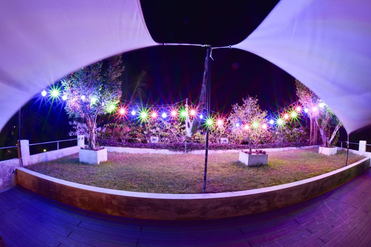 Tropical House - Jungleside Villa Hikkaduwa Dış mekan fotoğraf