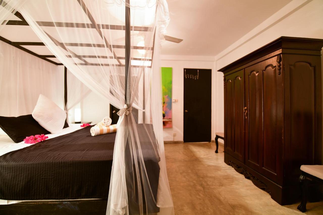 Tropical House - Jungleside Villa Hikkaduwa Dış mekan fotoğraf