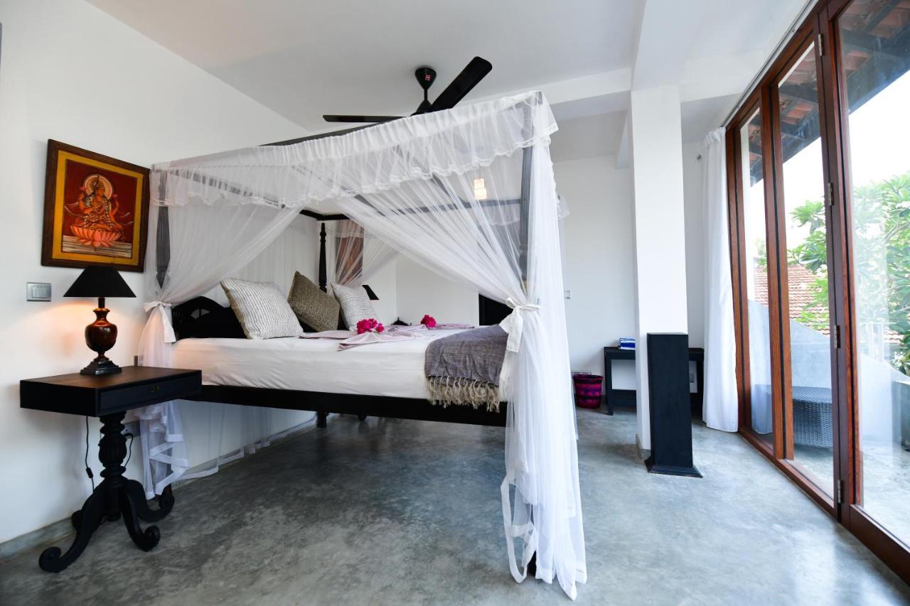 Tropical House - Jungleside Villa Hikkaduwa Dış mekan fotoğraf