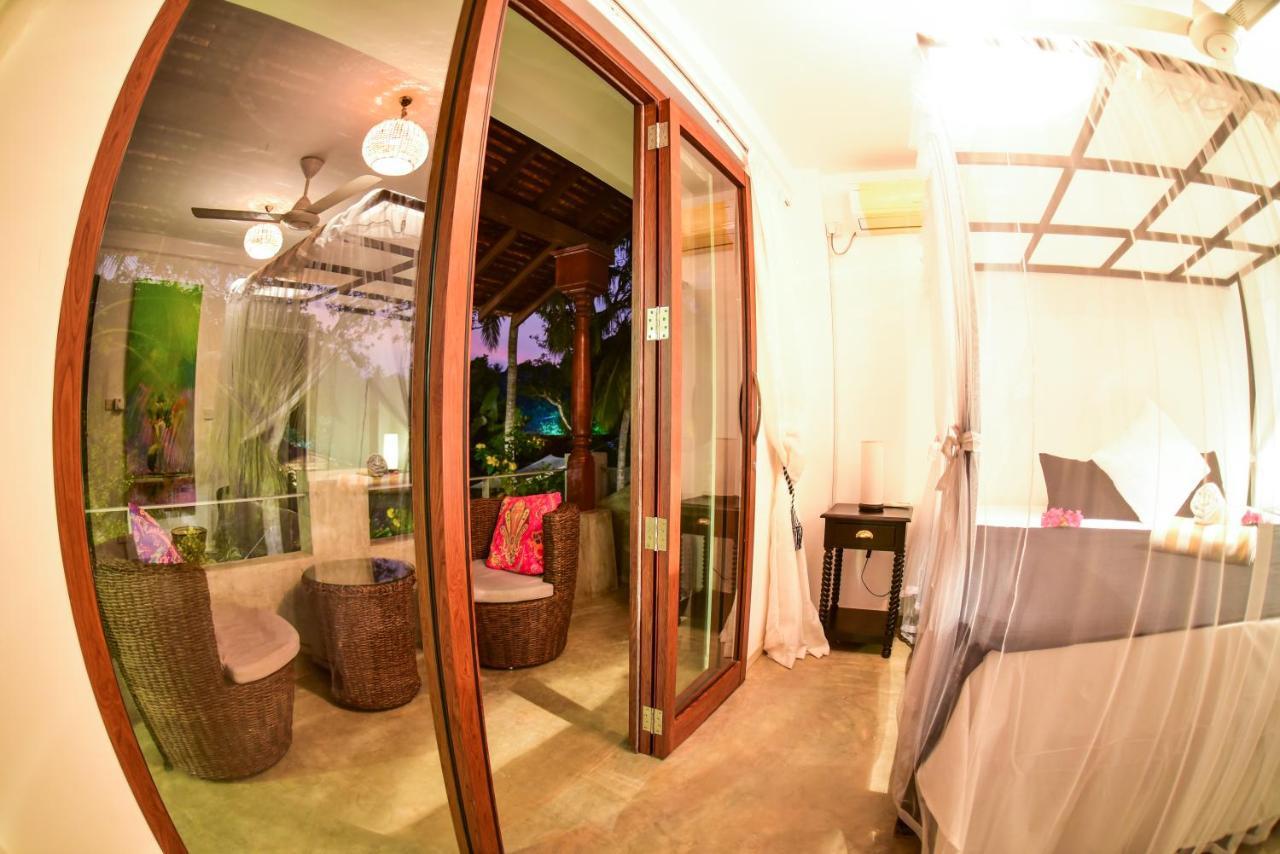 Tropical House - Jungleside Villa Hikkaduwa Dış mekan fotoğraf