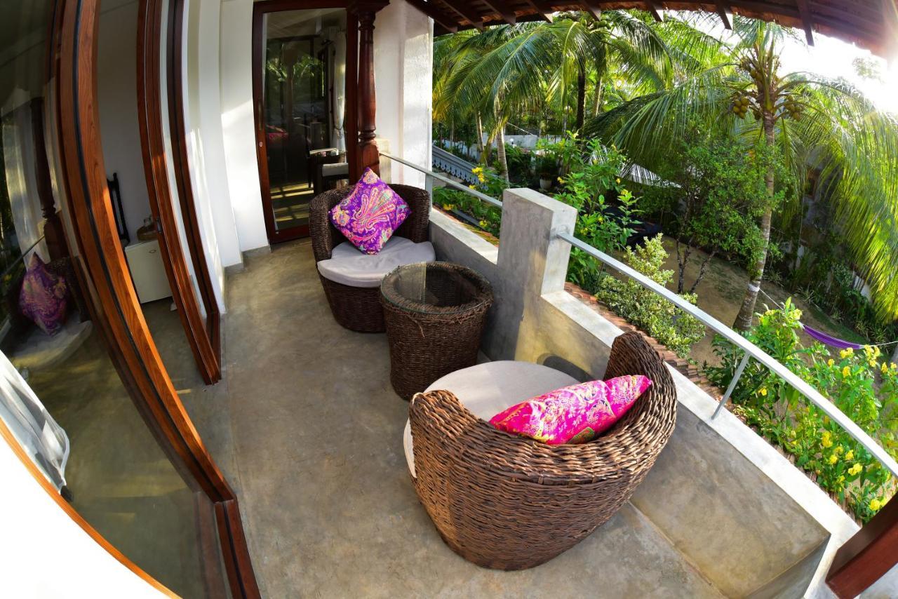 Tropical House - Jungleside Villa Hikkaduwa Dış mekan fotoğraf